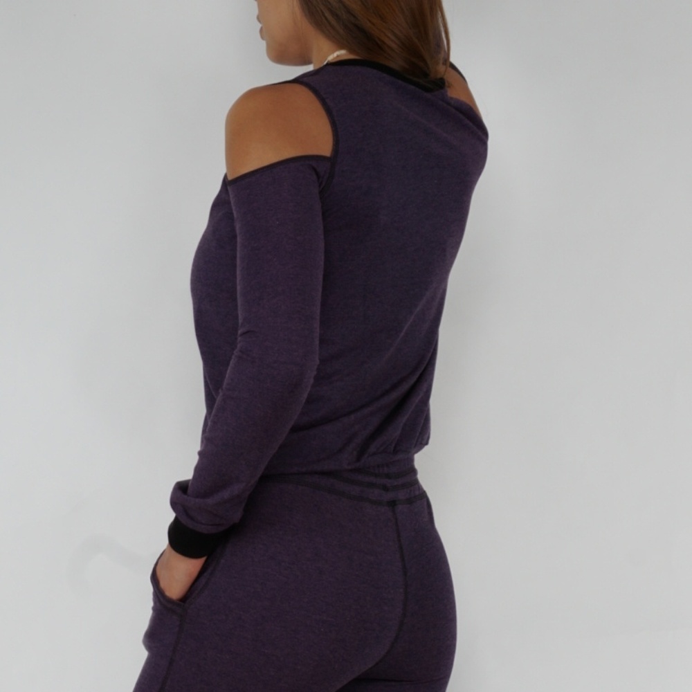 Cut off shoulder super soft blouse - Picture 2 of 5